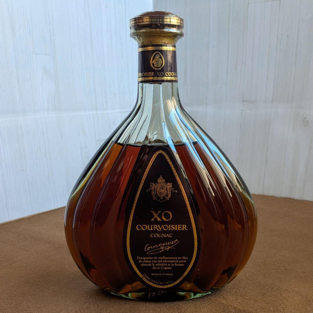 COURVOISIER クルボアジェ XO ブランデー　40度 箱入り