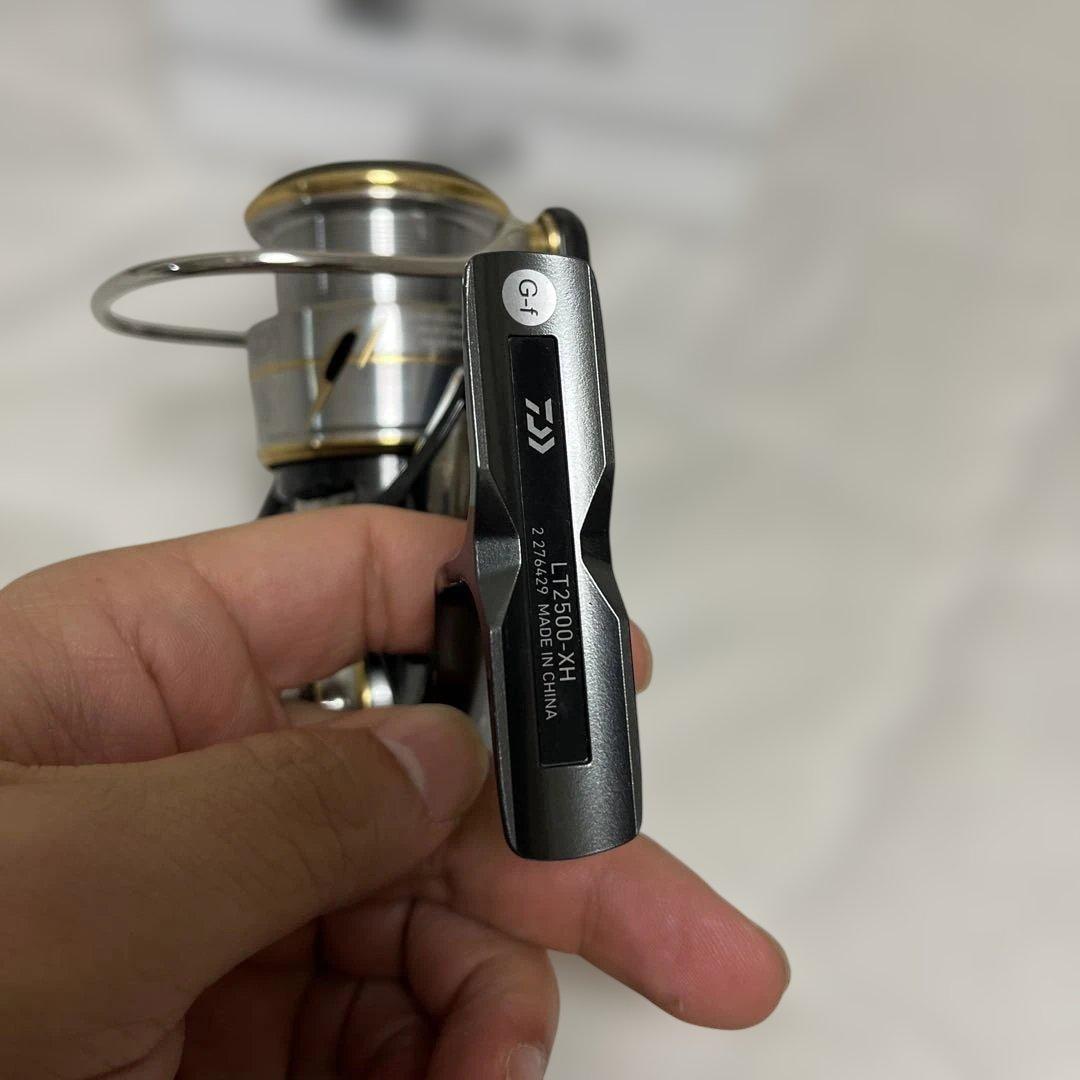 ダイワ　リール　ルビアス　LUVIAS LT2500-XH ノブ交換　美品
