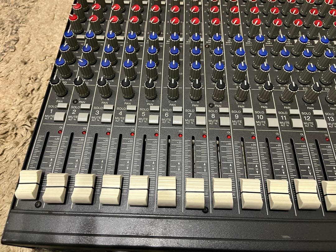 MACKIE CR-1604 16チャンネルミキサー