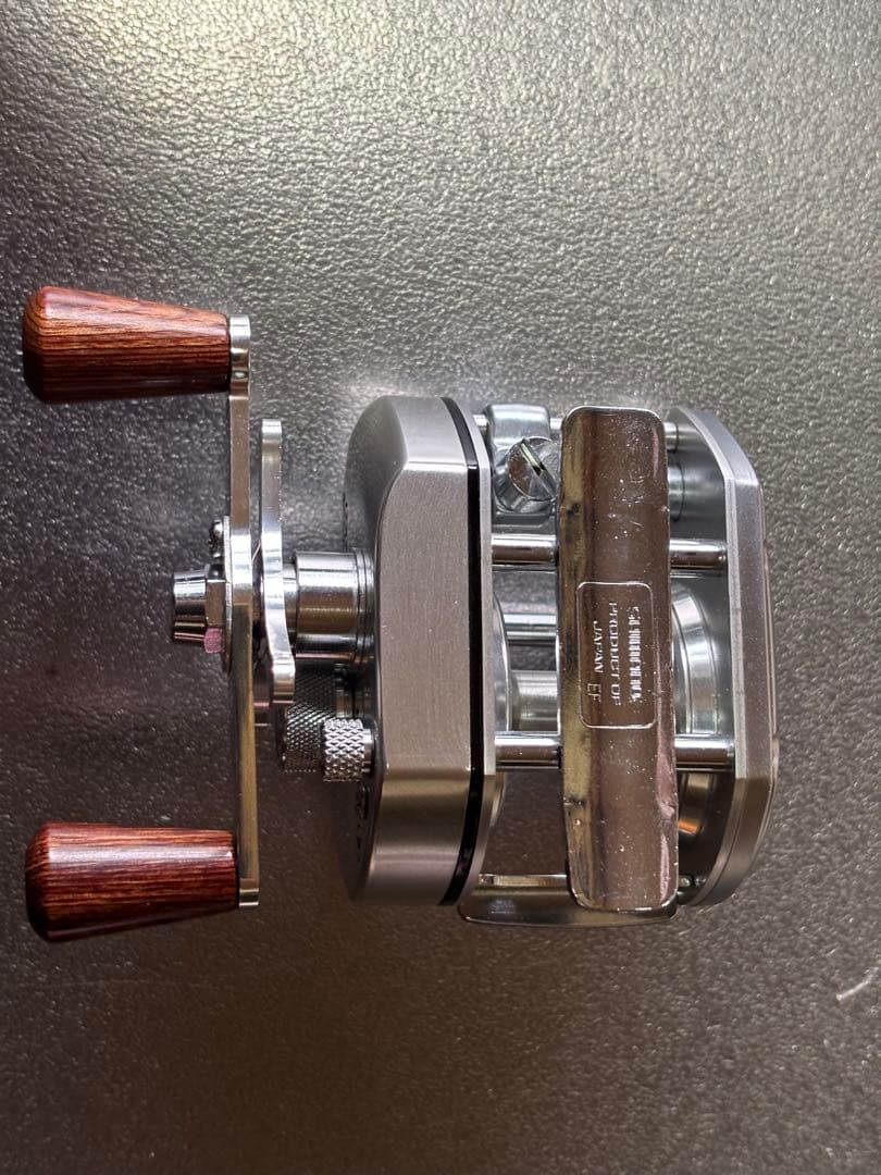 Shimano Bantam 100 ベイトリール