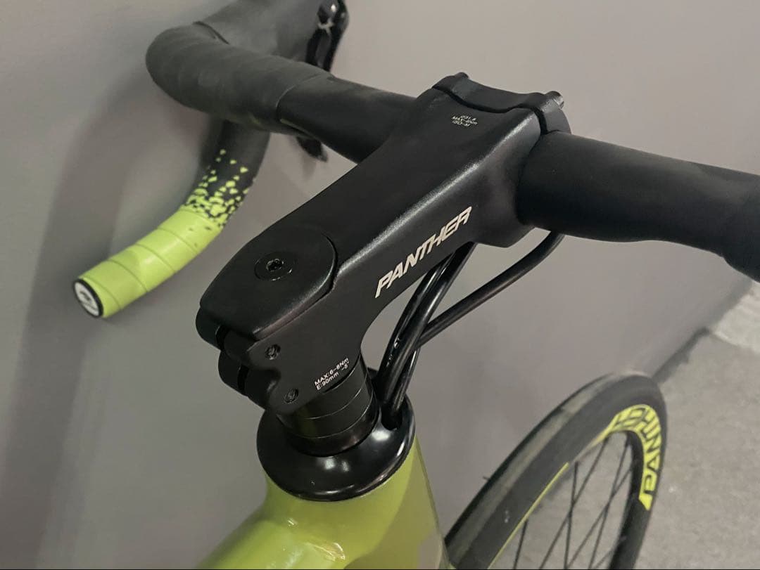PANTHER SHIMANO 105 ディスクブレーキロードバイク 展示未使用