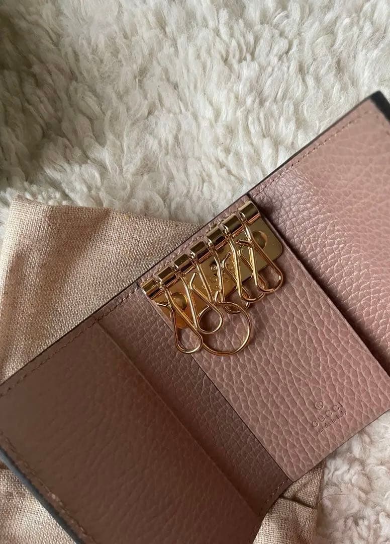 GUCCI ピンク マーモント キーケース