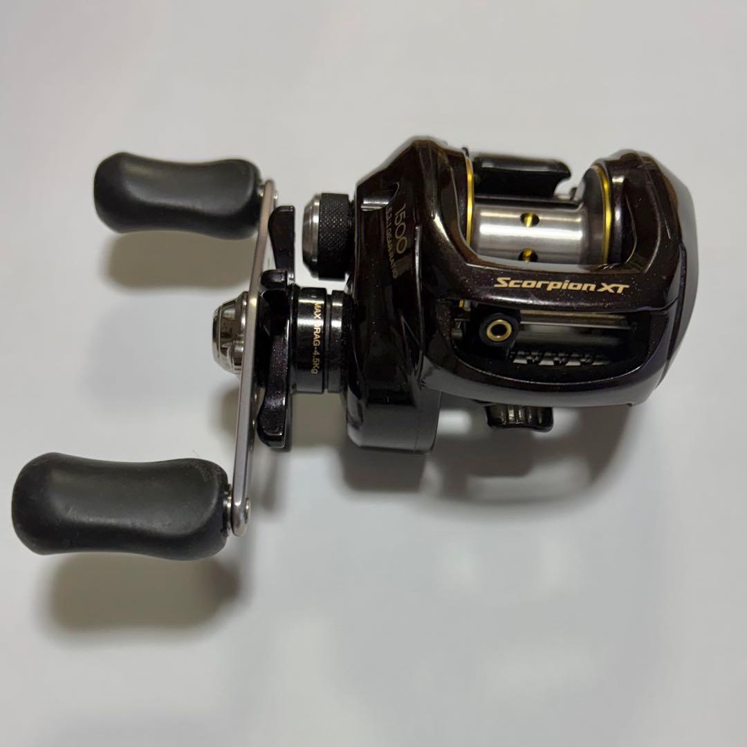 09 スコーピオンXT 1500 ベイトリール