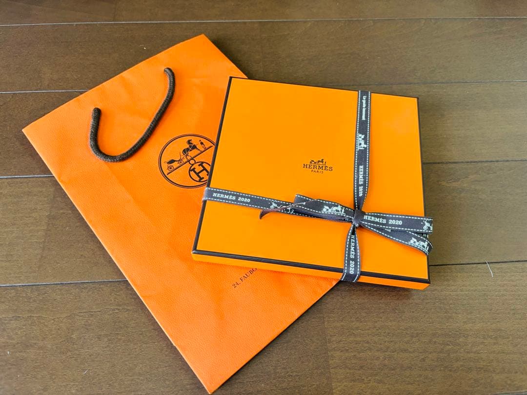 【新品未使用】HERMES ピンク ホワイト チェックタオル