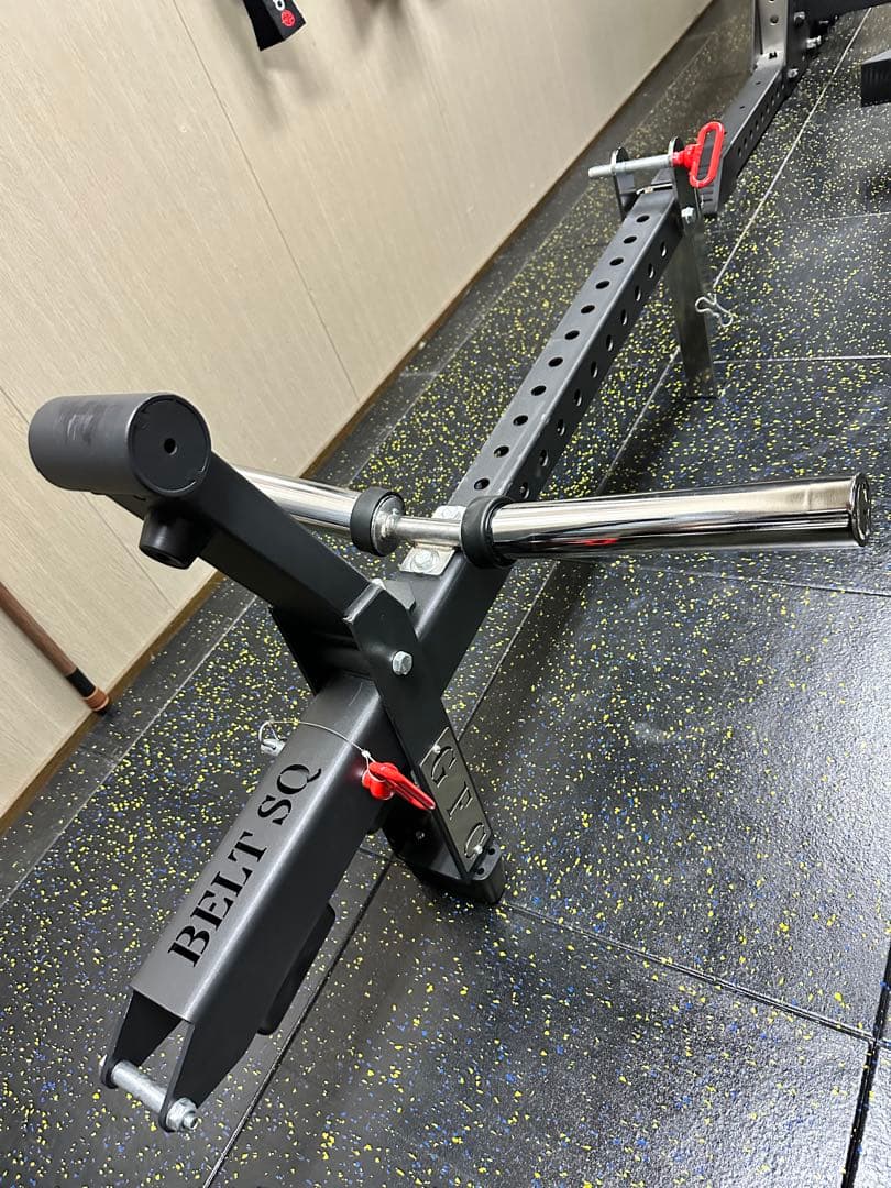 GFC コンパクトベルトスクワット