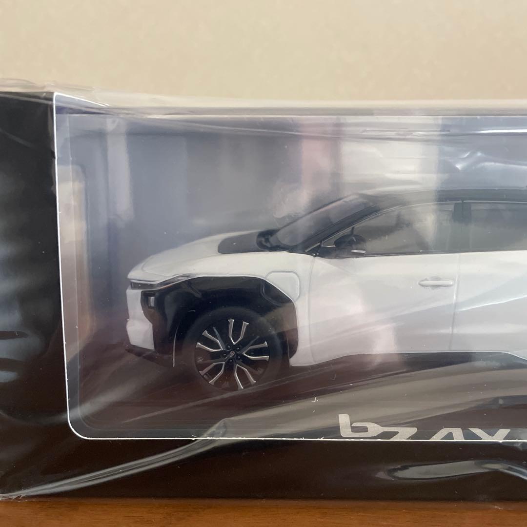 トヨタ　新型bZ4X ミニカー 新品未開封