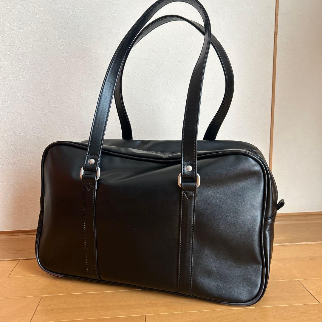 【レア】EASTBOY スクールバッグ　黒　赤刺繍