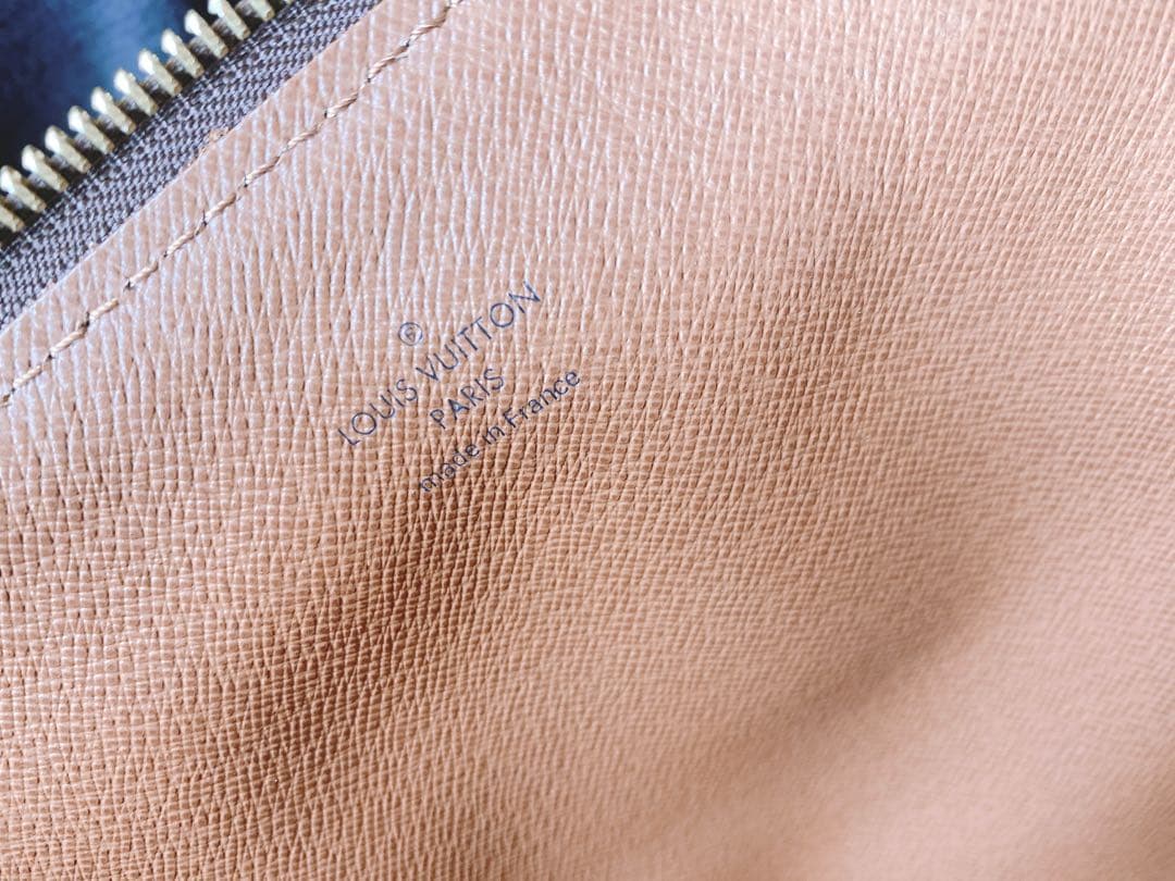 【美品】LOUIS VUITTON ポッシュドキュマン　モノグラム