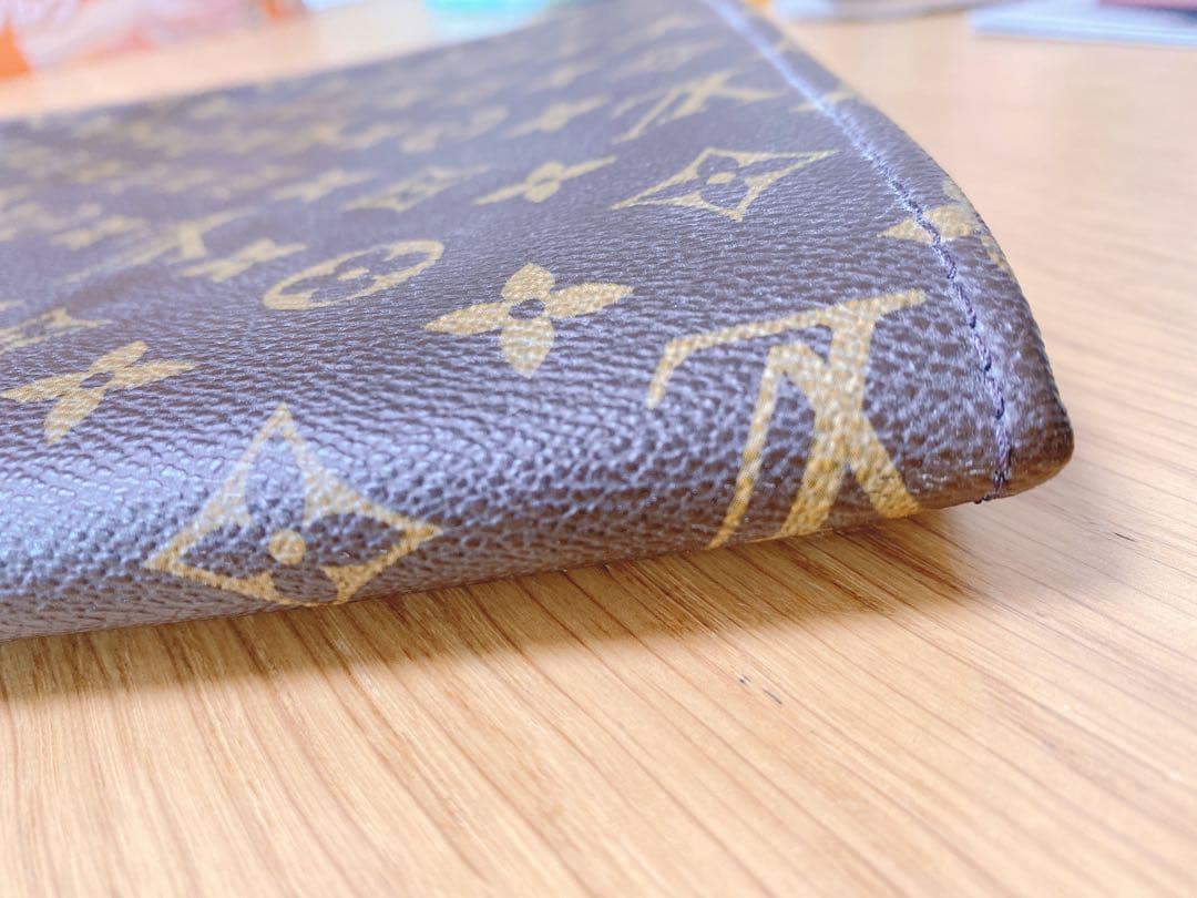 【美品】LOUIS VUITTON ポッシュドキュマン　モノグラム