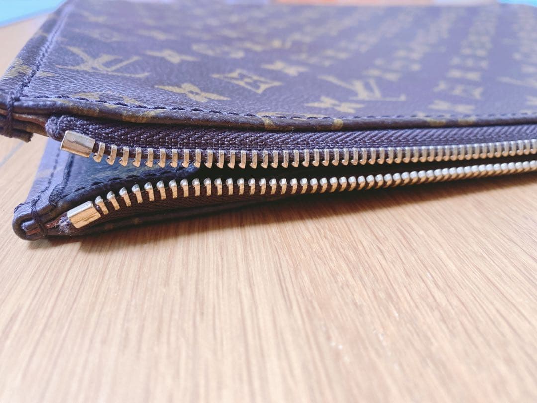 【美品】LOUIS VUITTON ポッシュドキュマン　モノグラム