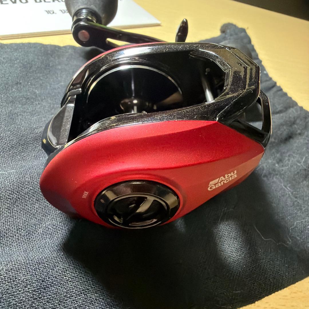 REVO BEAST ROCKET ベイトリール
