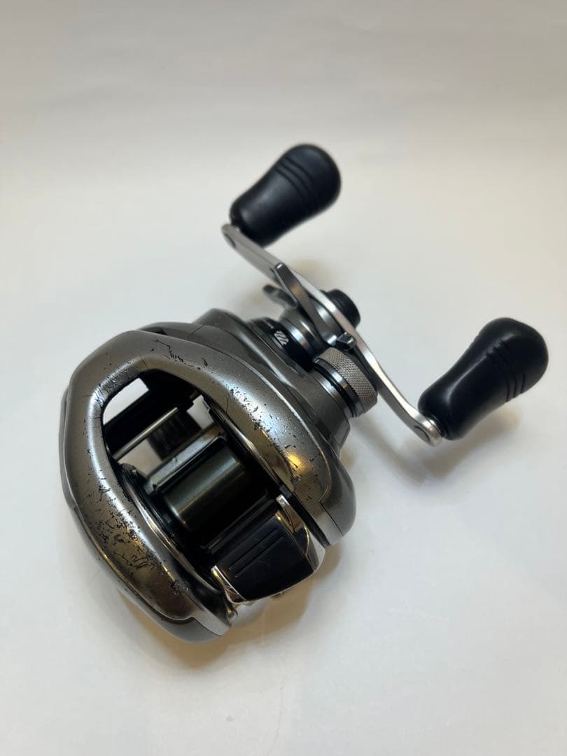 SHIMANO 15メタニウムDC HG 右ハンドル 後期モデル