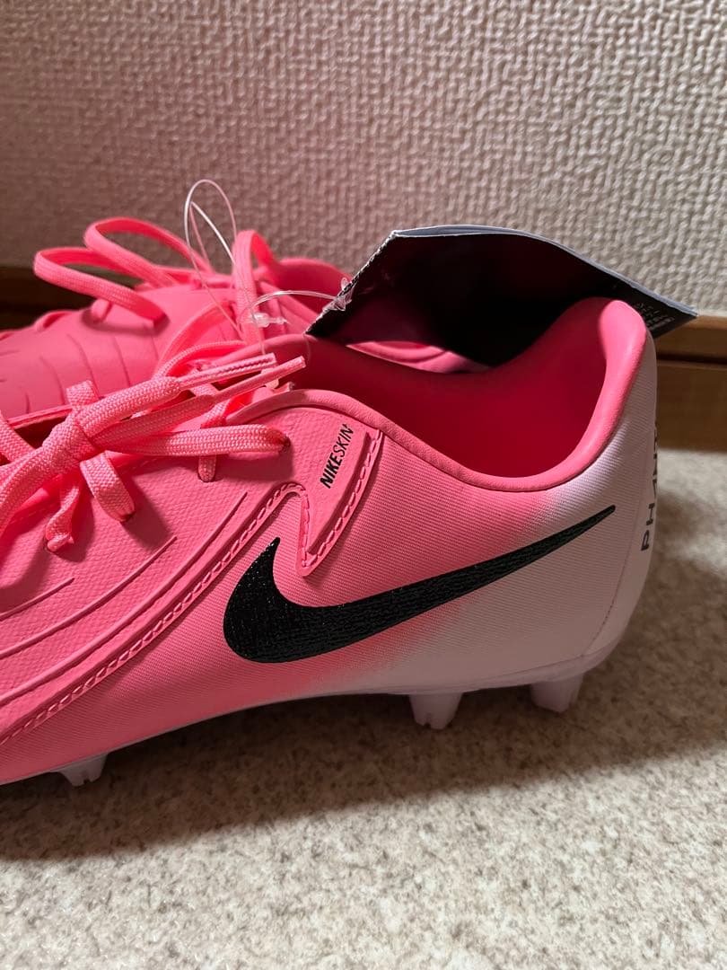 ☆新品☆ 未使用 NIKE サッカースパイク 25センチ ピンク