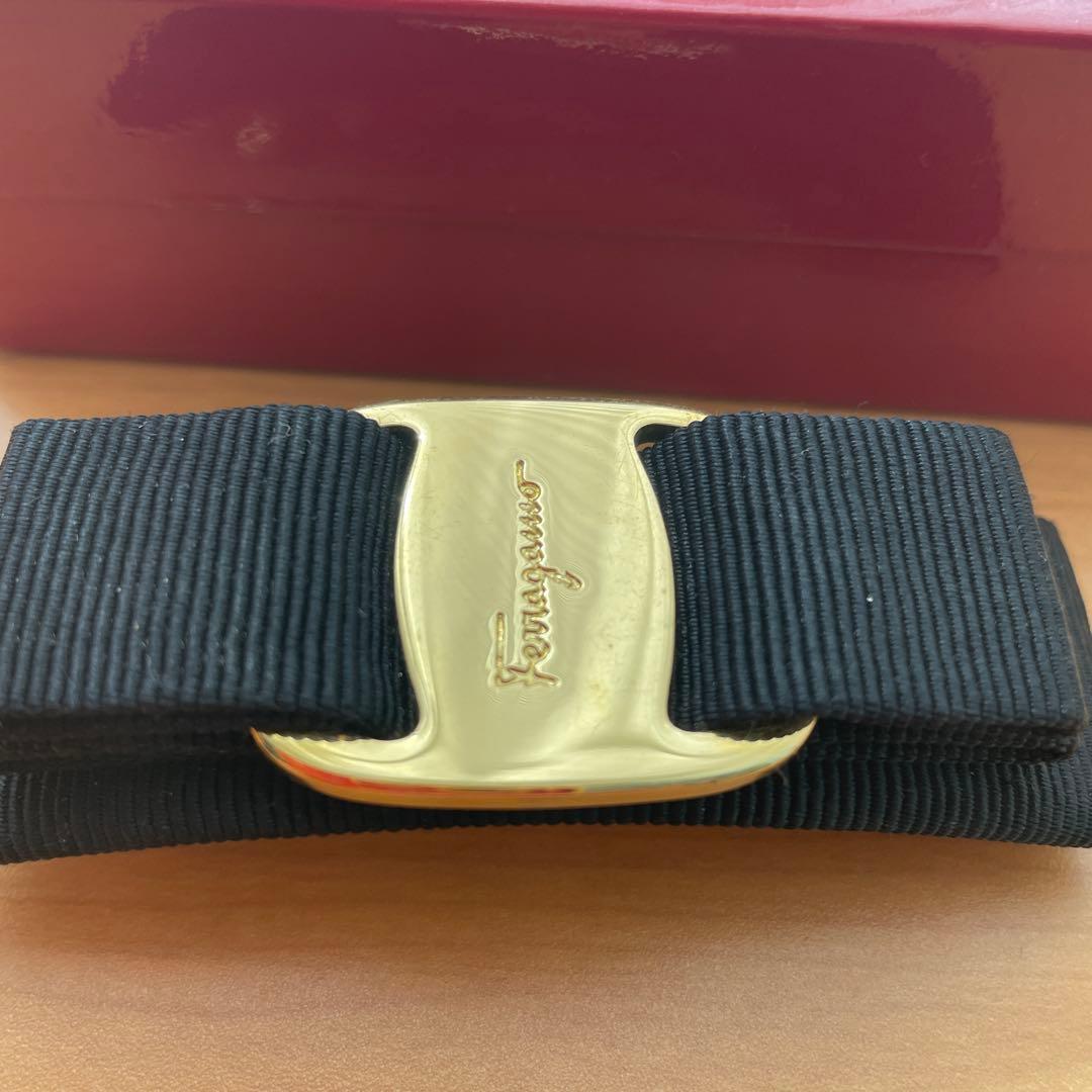 美品Ferragamo フェラガモ　バレッタ　リボン　ヘアピン　髪飾り　ブラック