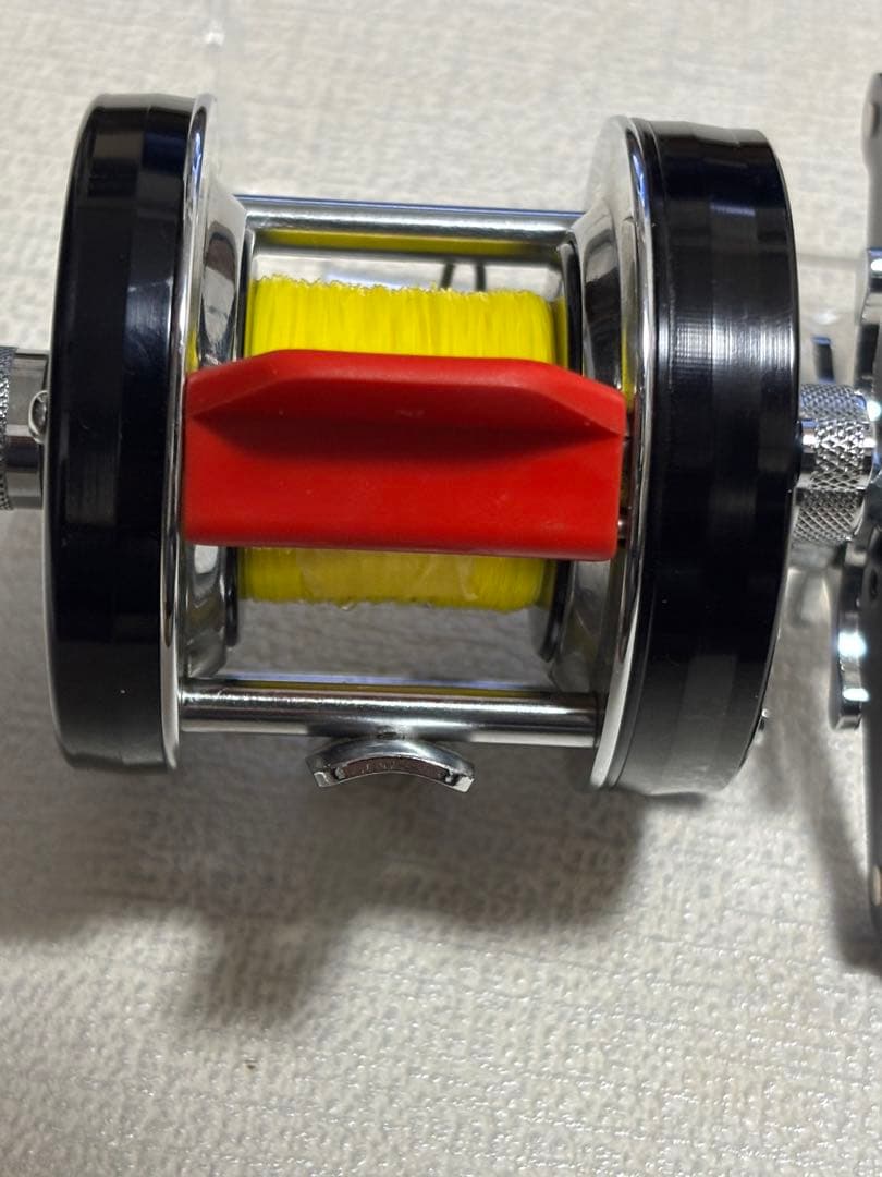 ABU Ambassadeur 5600C 赤ベロ