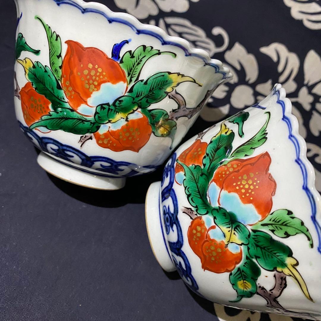 時代物・骨董　九谷焼　美山窯　四寸鉢　輪花小鉢・菊割・向付　呉須手描き桃柄　二客