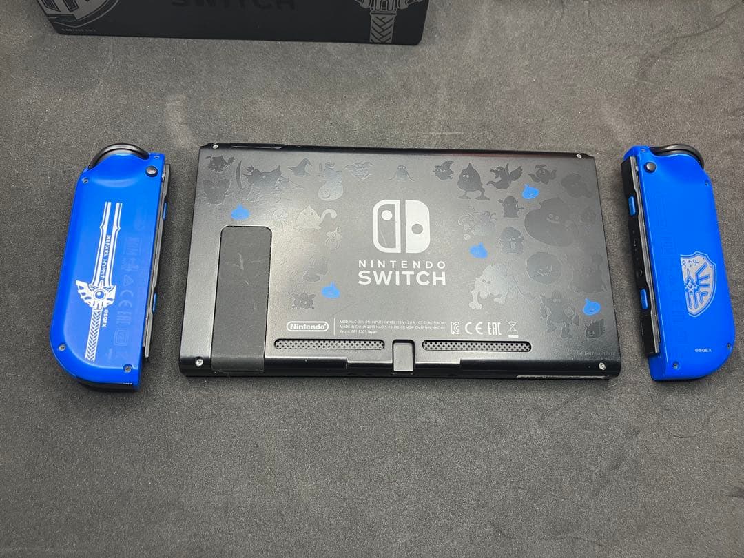 【オークション】Nintendo Switch　ロトエディション　ソフト付き