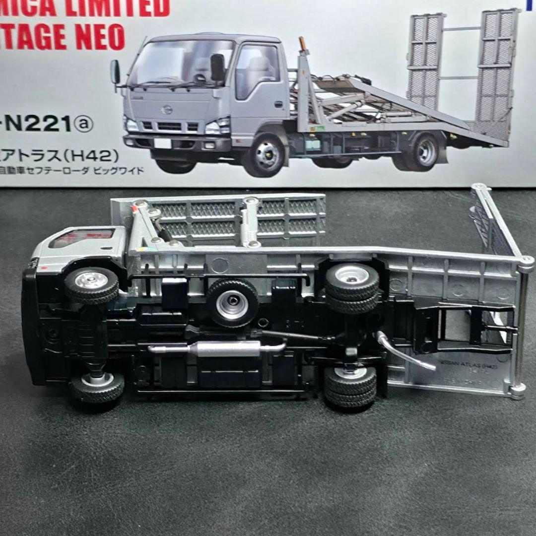 トミカリミテッドヴィンテージネオ　日産アトラス 花見台自動車セフテーローダ