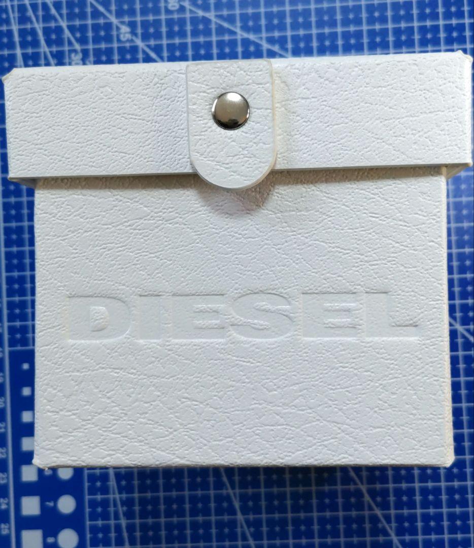 【DIESEL】ディーゼル アナログ時計 グレー　ホワイト ラバーベルト