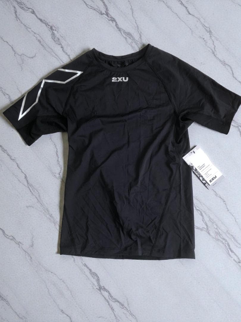 【タグ付き】2XU コンプレッション　ショートスリーブ L ブラック/シルバー