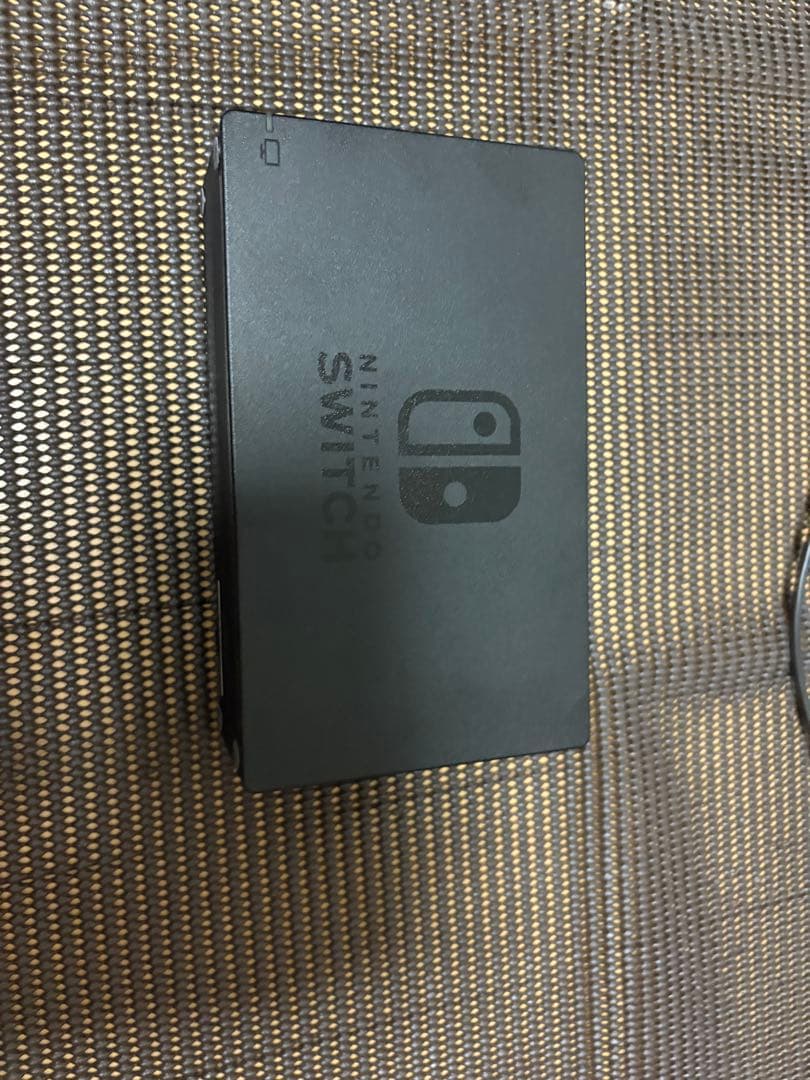 Nintendo Switch本体美品有線コントローラー付き ジョイコン極美品