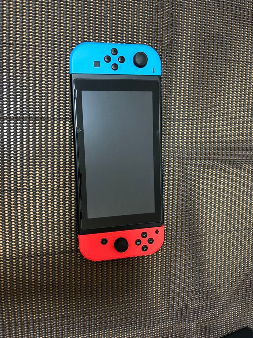 Nintendo Switch本体美品有線コントローラー付き ジョイコン極美品
