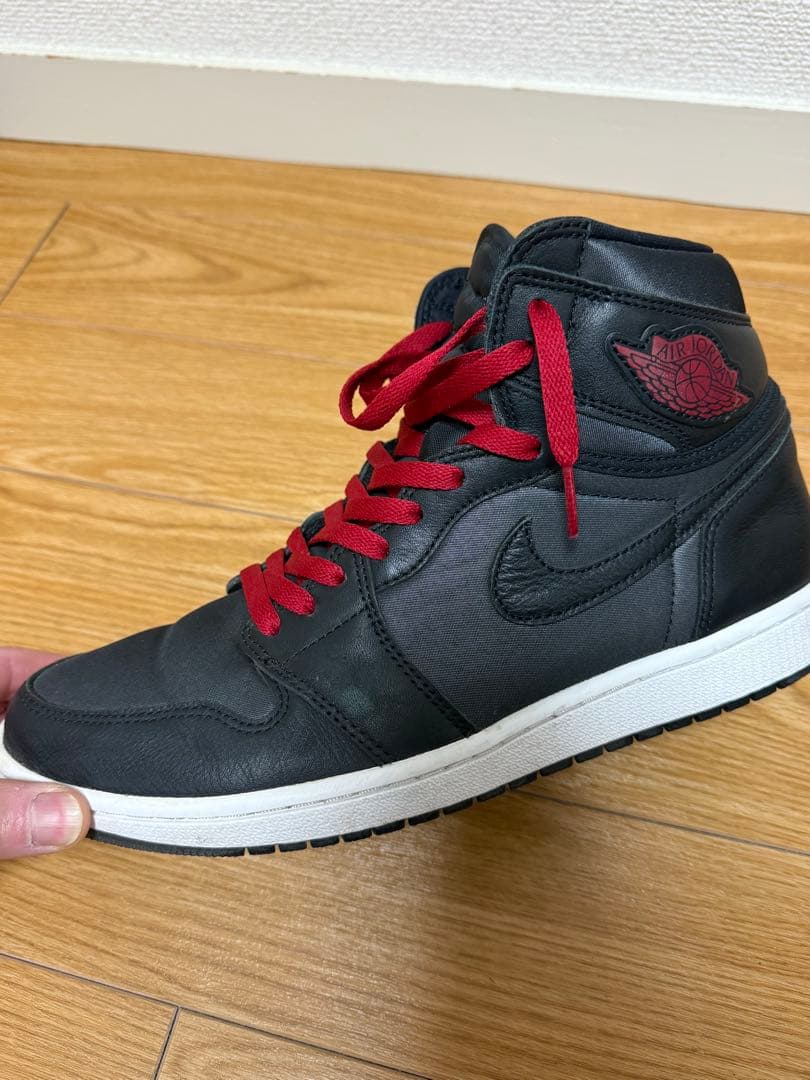 Nike Air Jordan 1 ブラックサテン