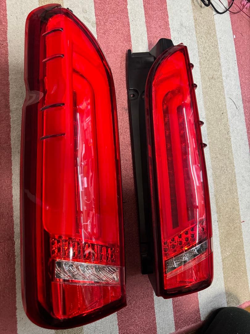 綺麗 ハイエース 200系 ヴァレンティ テールランプ テール