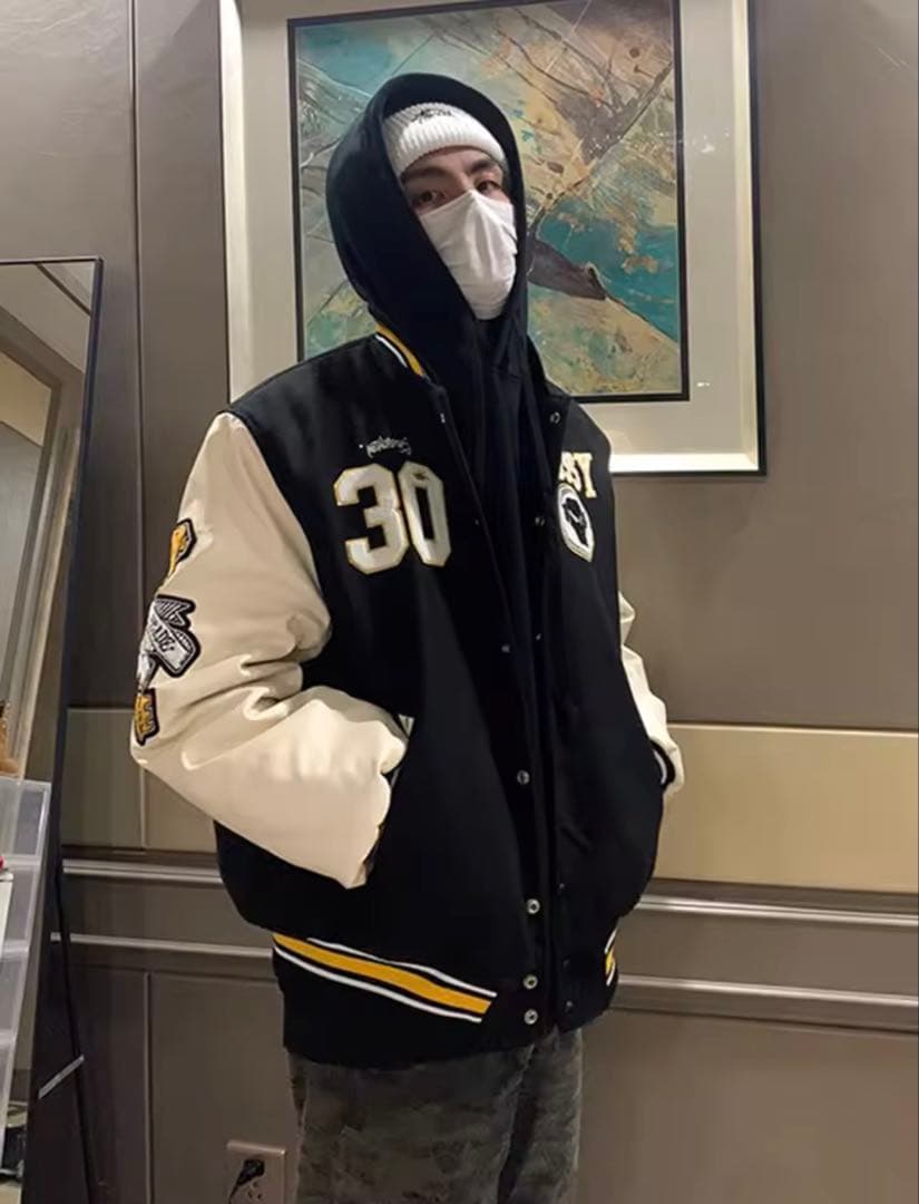 STÜSSY スカルロゴ スタジャン 30サイズ