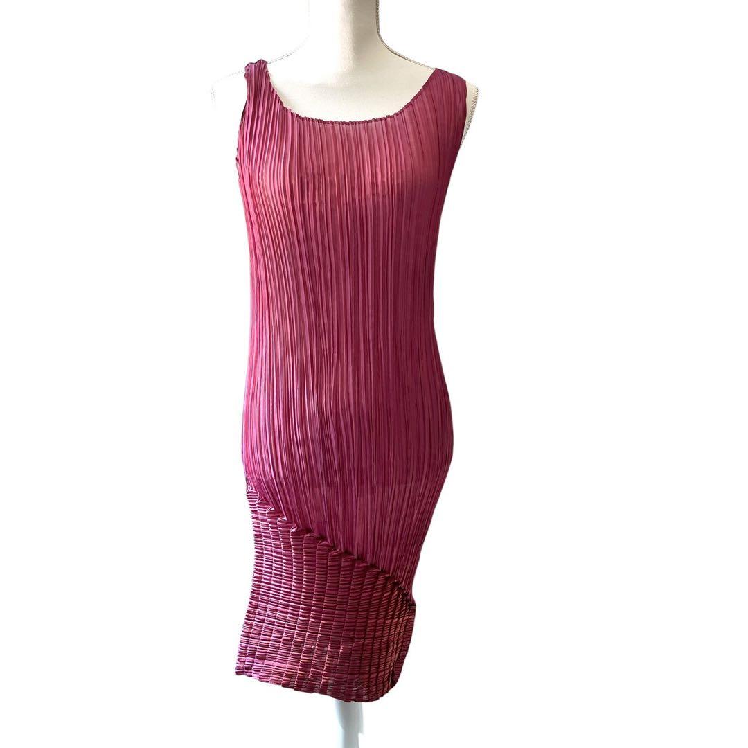 美品✨ISSEY MIYAKE ノースリーブワンピース【M】プリーツ D186