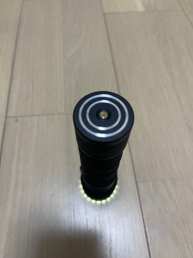 Seeker 4 pro 懐中電灯 4LED 黒 ホルスター付き