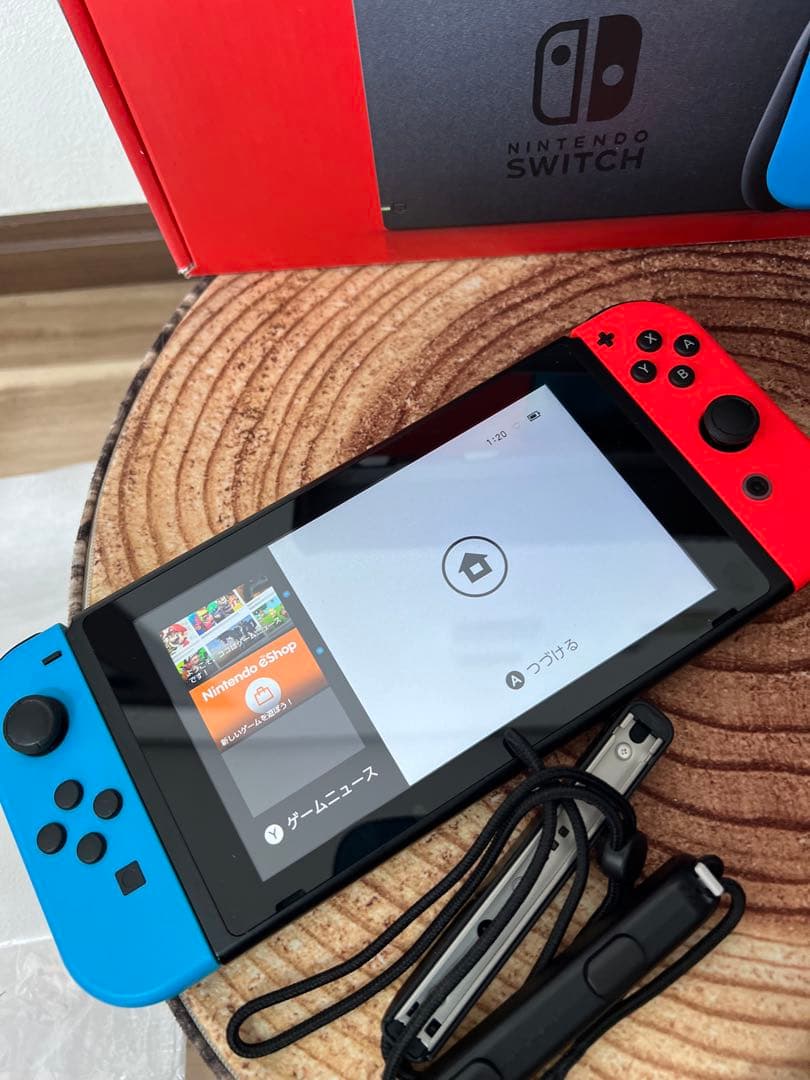 Nintendo Switch ニンテンドースイッチ本体　ネオン①