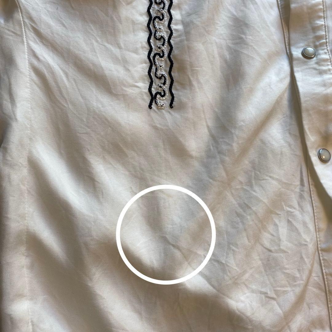 トーガプルラ TOGA PULLA ボウタイ刺繍とろみシャツ ホワイト