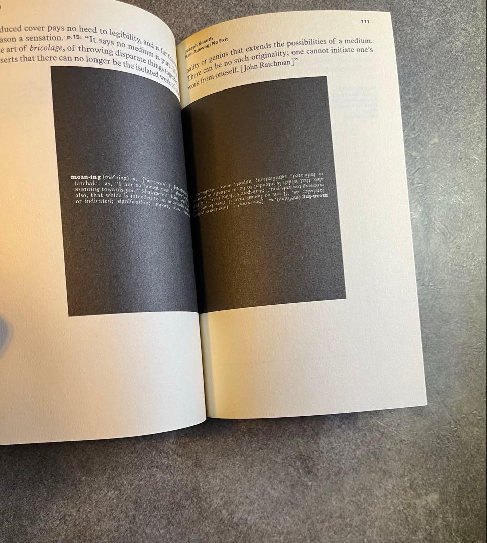アート・デザイン・音楽 61 Books With Black Type on White Cover