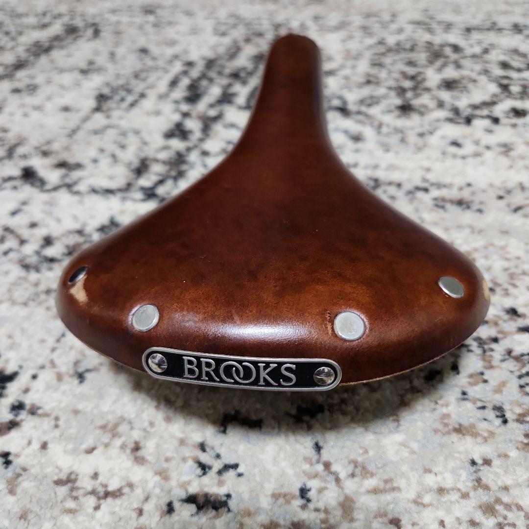 BROOKSレザーサドル